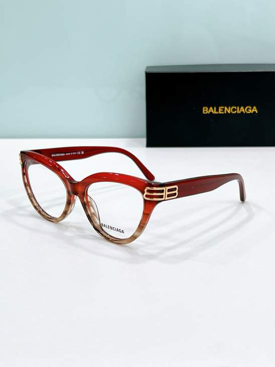 Picture of Balenciaga Sunglasses _SKUfw80535837fw